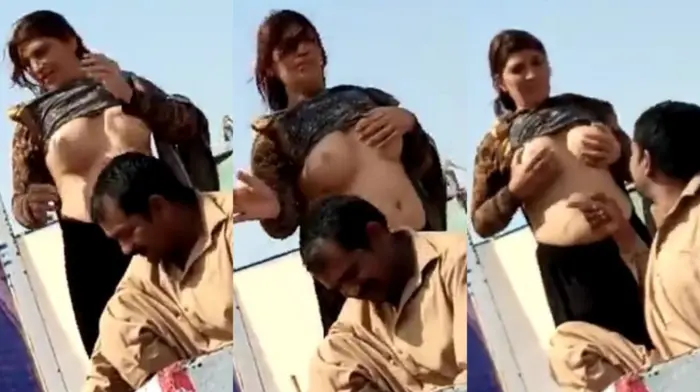 Pakistani Bhabhi Show Boobs In Outdoor Full HD